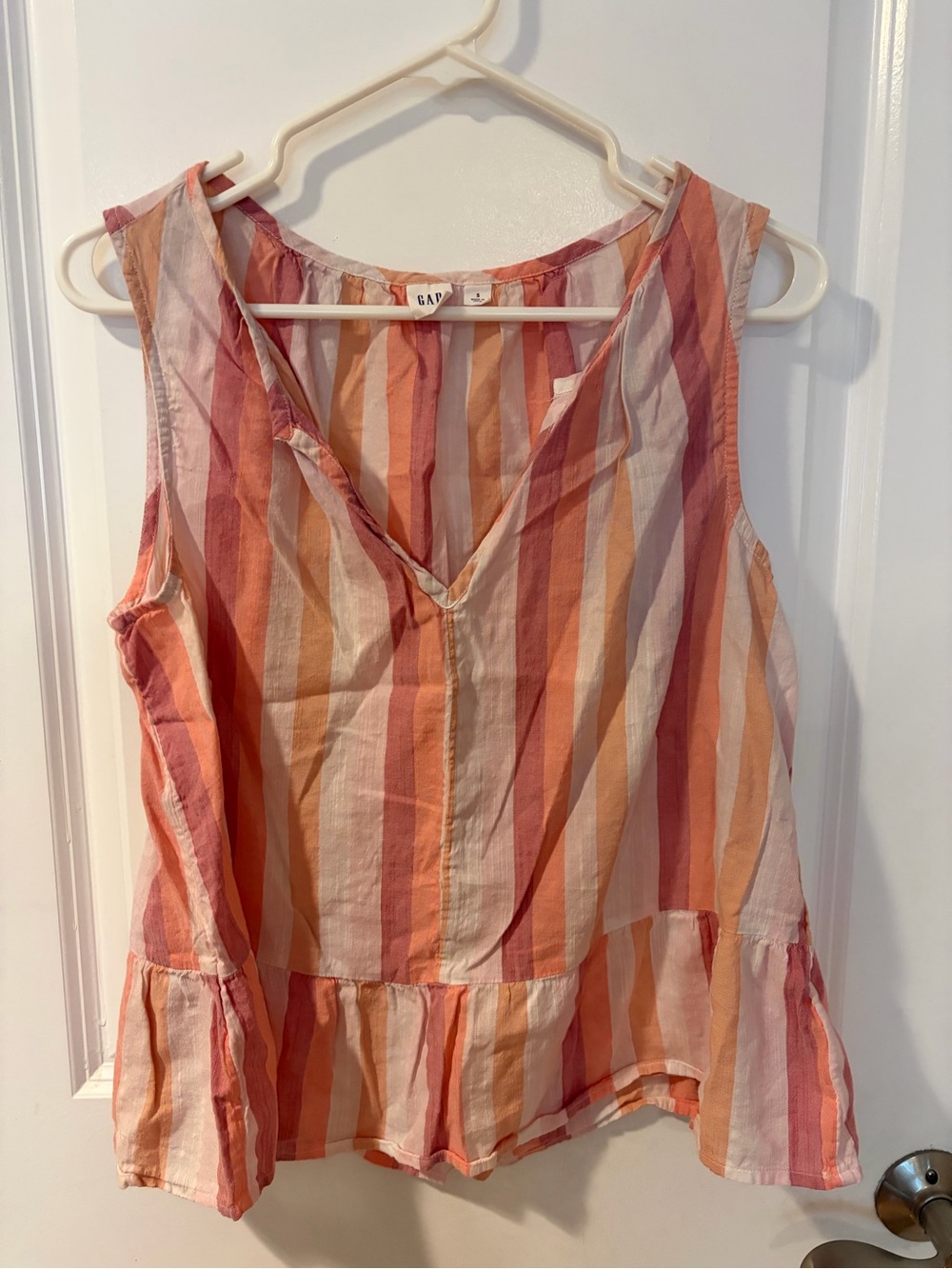 GAP Women's Striped V-Neck Sleeveless Top in Coral, Pink, and Orange, Size S